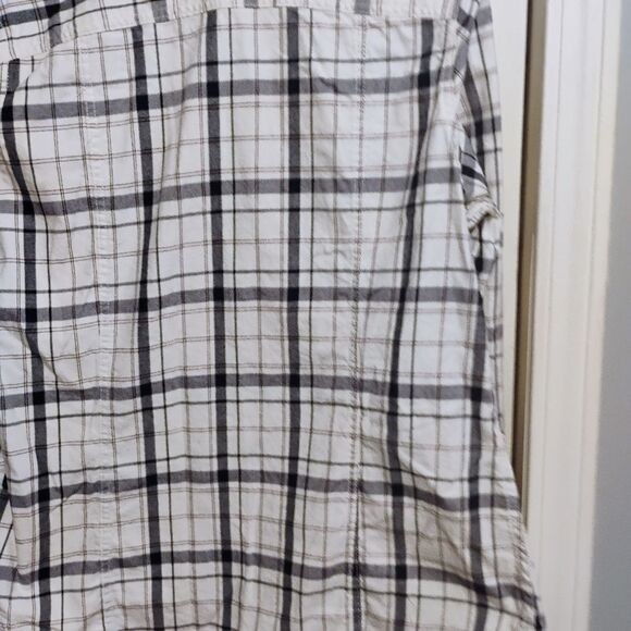 Black and White Notched Collar Long Sleeve Shirt - Picture 9 of 9